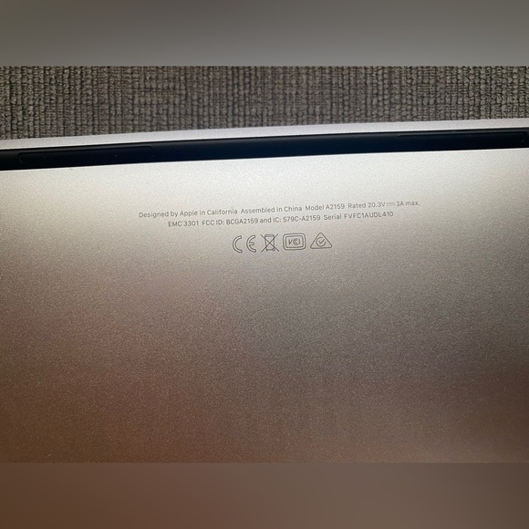 Macbook Pro 13” - Picture 4 of 7